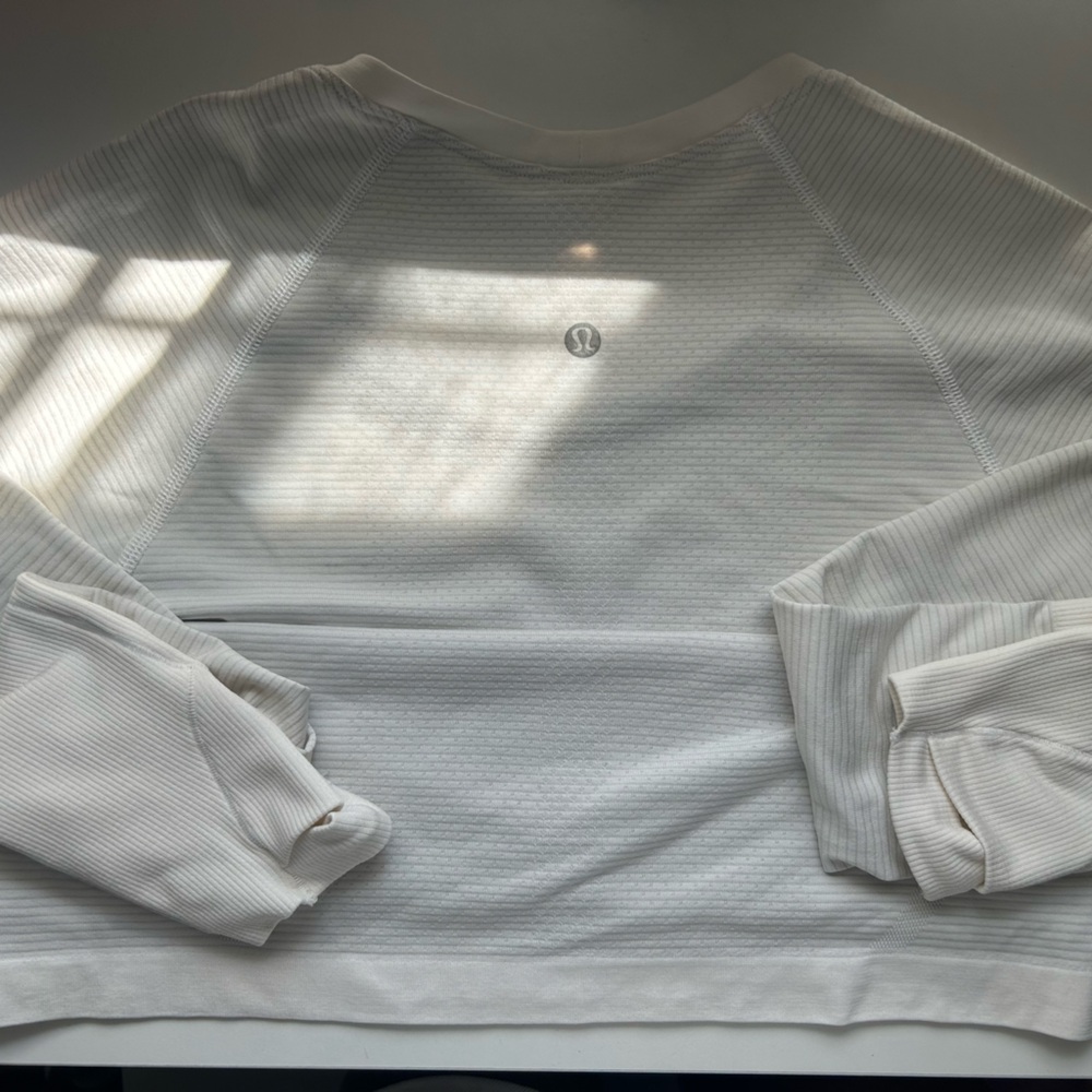 Lululemon long sleeve swiftly tech